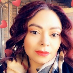 Meet your Posher, Lorena